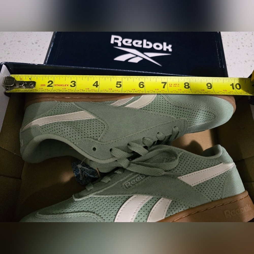 Reebok Light Green and White Sneakers - Picture 7 of 16